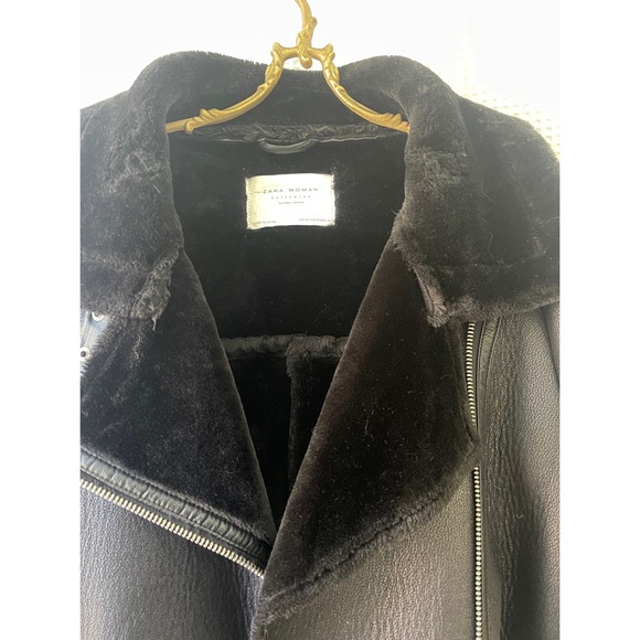 Zara vegan leather, faux fur-lined black moto jacket - Picture 4 of 5